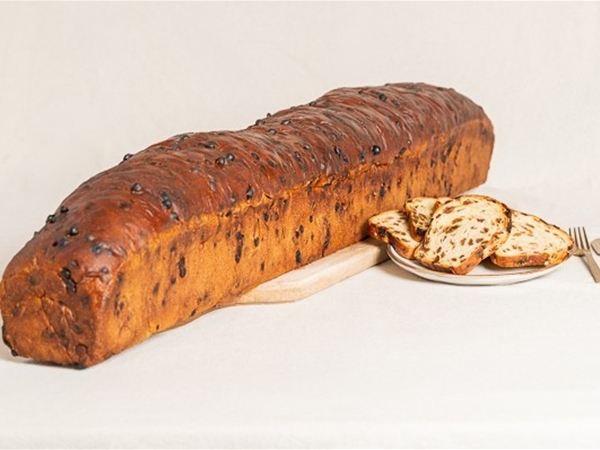 Meter rozijnenbrood